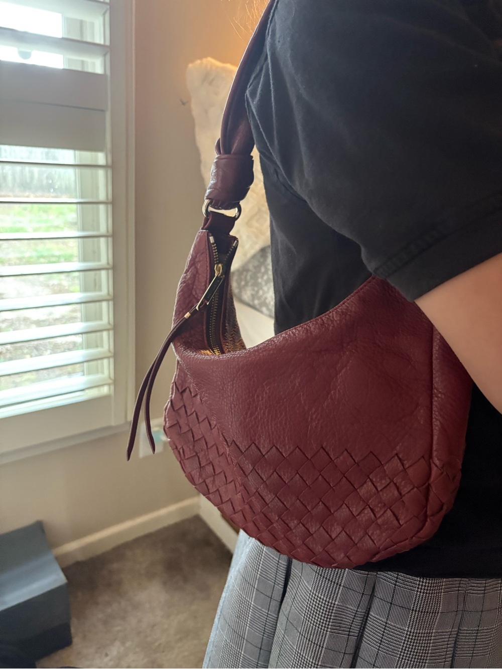 Elliot Luca Woven Leather Purse - Picture 7 of 9